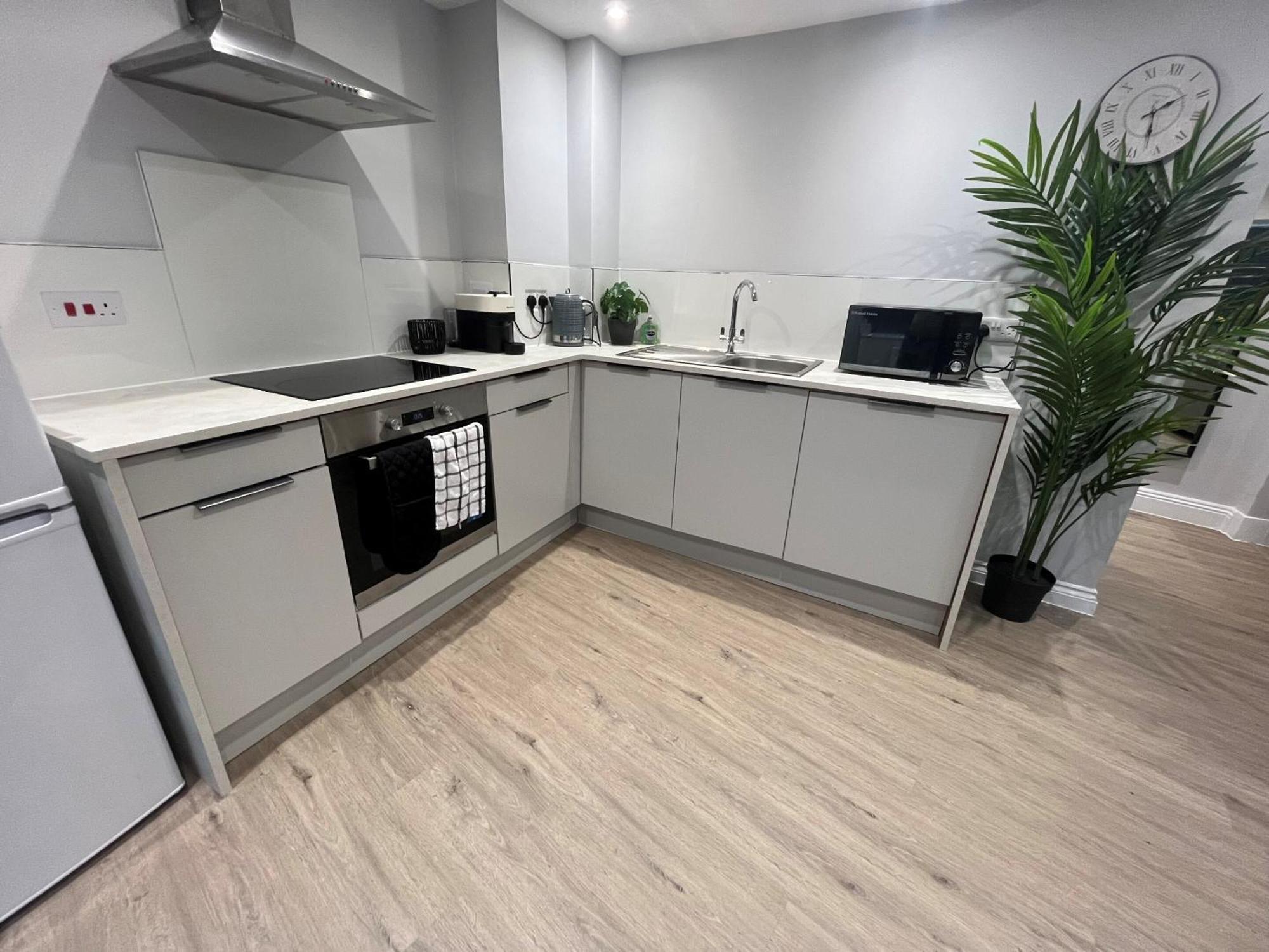 Westhill Road Apartment *
